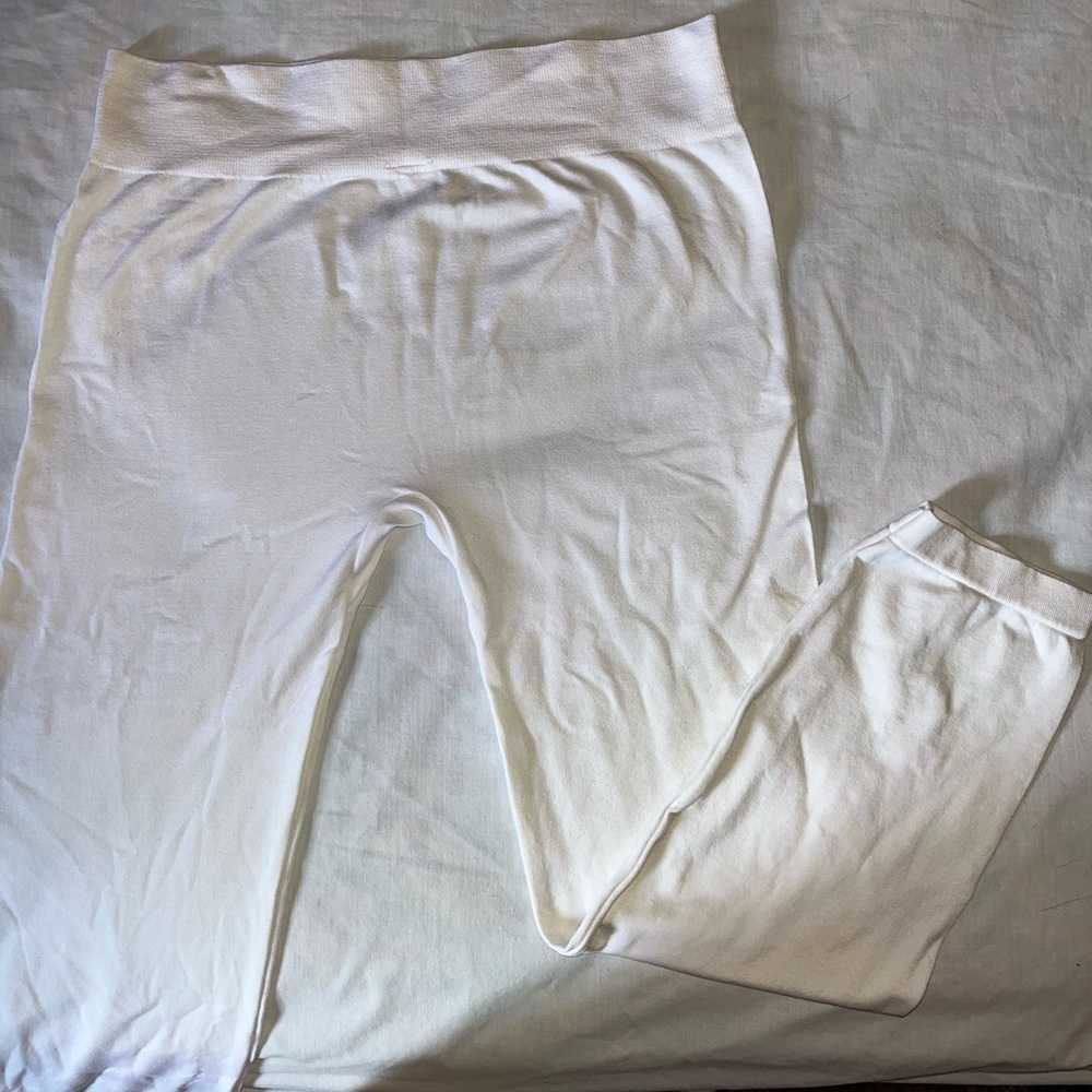 White Capris Leggings